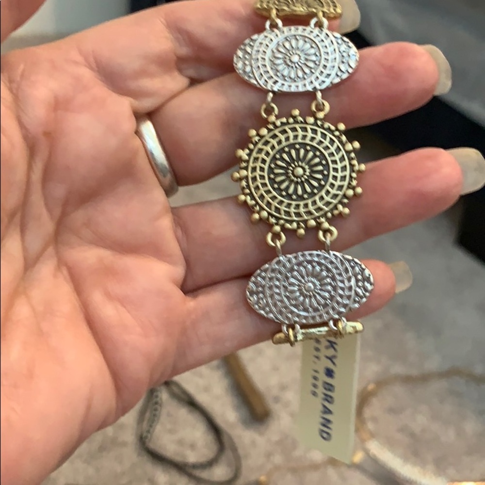 Bracelet